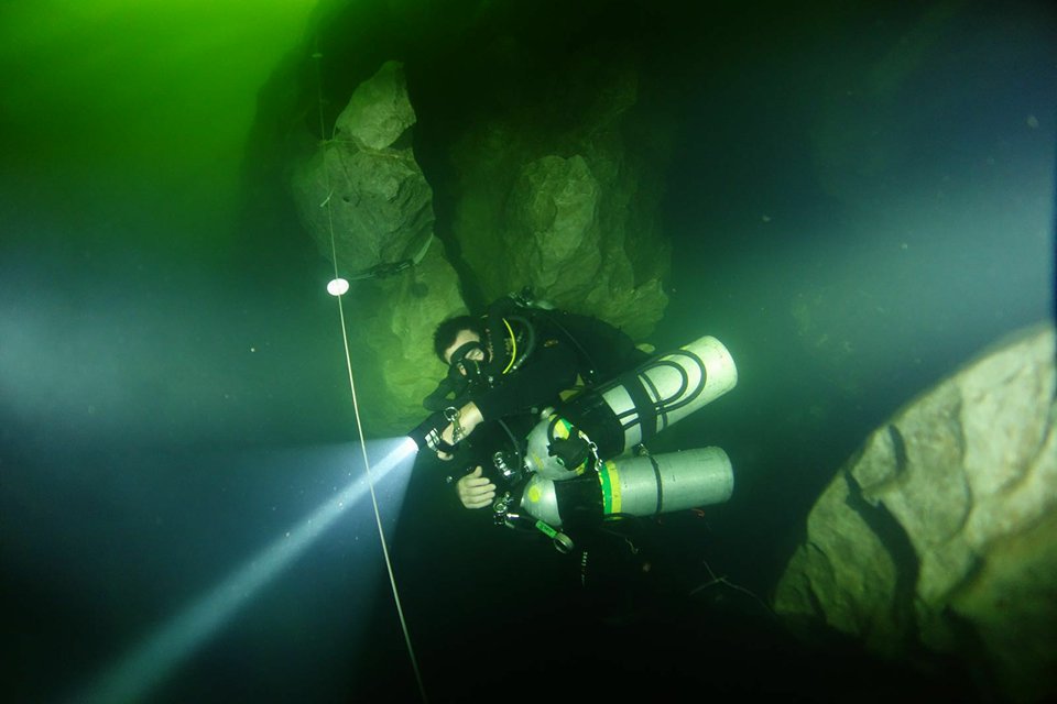 Song Hong Cave Diving, Hypoxic Trimix CCR course